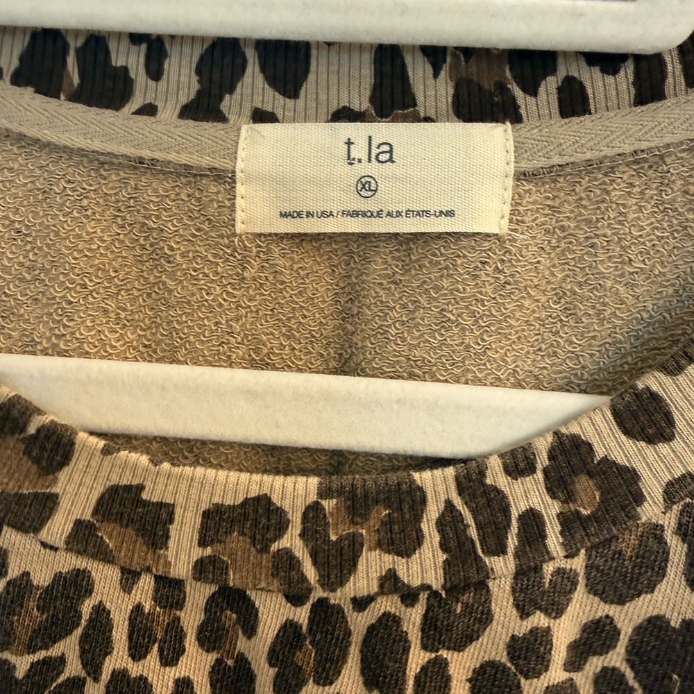 Anthropologie T.La Leopard Print Puff Sleeve Top - Tan & Black - Picture 4 of 6